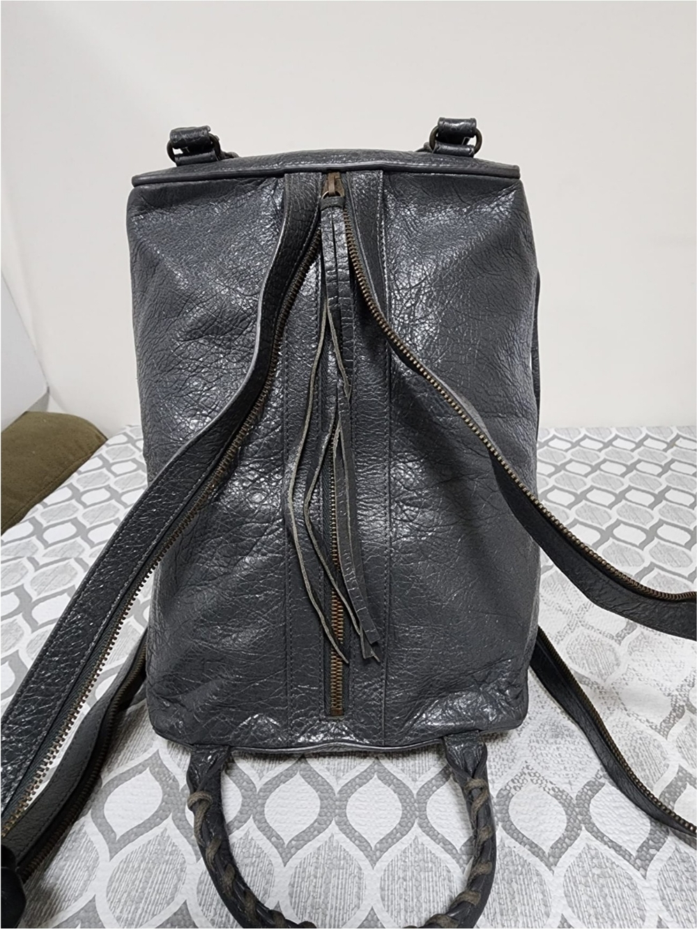 BALENCIAGA Agneau Classic Hardware Zip Traveler Backpack Grey - Picture 9 of 12